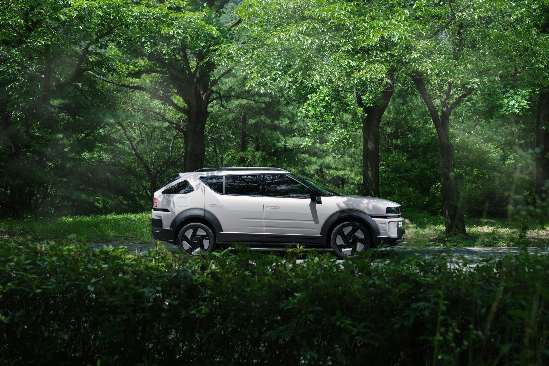 JSW Motors hybrid SUV